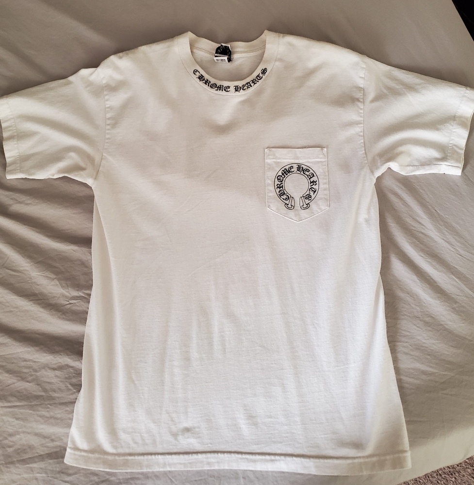 ℂ𝕙𝕣𝕠𝕞𝕖 𝕙𝕖𝕒𝕣𝕥𝕤 white short sleeve tee